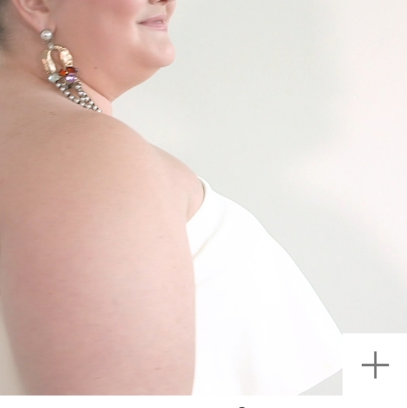 STRAPLESS BEAUTIFUL WHITE DRESS - Picture 6 of 6